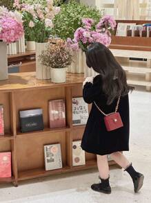 新款迷你化妆包。刺绣超小方盒。适合派对和聚会的斜挎包 - A - 查看 8