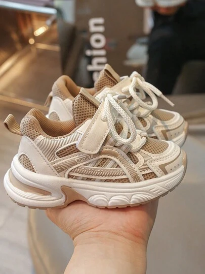 1 par de zapatos deportivos livianos, cómodos y de moda, con malla transpirable, para niños y niñas, para actividades dentro y fuera del hogar