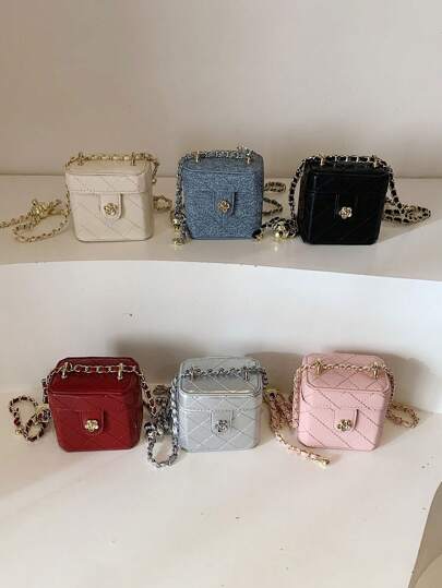 新款迷你化妆包。刺绣超小方盒。适合派对和聚会的斜挎包