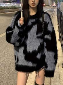 Suéter oversized asimétrico y de hombros caídos de mujer con bloques de color y textura esponjosa - Negro - Ver 6