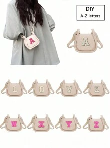 迷你休闲百搭简约纯色DIY PU材质斜跨单肩包，印有26个A-Z字母。您可以把它想象成一个口红零钱包，可以单肩背或斜挎。适合外出上学、旅行购物时使用。圣诞节、感恩节、周五的礼物。最佳礼物。 - 米色+紫色字母 - 查看 1