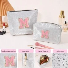 Stylowa kosmetyczka podróżna z inicjałami, pomysł na prezent świąteczny dla kobiet, spersonalizowana kosmetyczka w stylu college'u, srebrna, duża pojemność, wielofunkcyjna kosmetyczka, wysokiej jakości torba organizacyjna, zawiera mniejszą saszetkę - Srebro - Zobacz 26