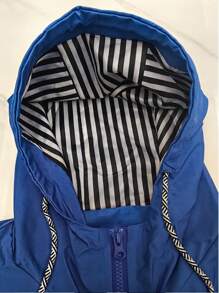 Spring And Autumn Long-Sleeved Women Waterproof And Windproof Windbreaker With Hood For Outdoor Activities