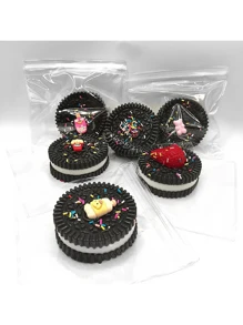 全新柔软饼干挤压玩具缓解压力新奇礼物（随机包含小配件）