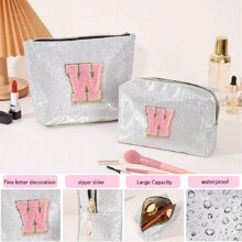Stylowa kosmetyczka podróżna z inicjałami, pomysł na prezent świąteczny dla kobiet, spersonalizowana kosmetyczka w stylu college'u, srebrna, duża pojemność, wielofunkcyjna kosmetyczka, wysokiej jakości torba organizacyjna, zawiera mniejszą saszetkę - Srebro - Zobacz 22