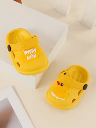1 双黄色小鸭装饰软底防滑 PVC 凉鞋，男女通用儿童沙滩鞋，幼儿和儿童一脚蹬鞋，适合夏季