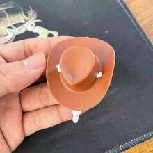 1 pieza Decoración de sombrero creativo con diseño de pollito, estilo de color aleatorio con loro, oso de peluche, serpiente mascota, pájaro, lagarto, rana, sombrero de pollo