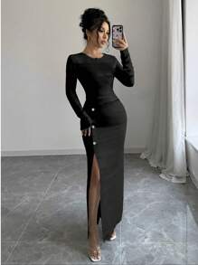 休闲合身圆领长袖上衣和松紧腰开衩下摆长裙套装