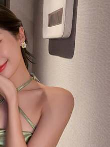 1 件时尚 3D 釉面花朵耳钉，简约设计时尚耳环配件，百搭而优雅 - 金色 - 查看 4