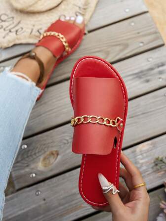 New 2025 European Style Women Plus Size Casual Flat Slippers, Solid Color, Chain Decor, Fashion Beach Slide Sandals