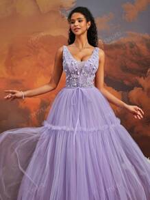 VIPGIRL Elegant Lavender V-Neck Floral Applique Tulle Long Ball Gown, Dreamy Princess Prom Dress, Women Formal & Evening Evening Gown, Wedding Guest Dress Party Dress