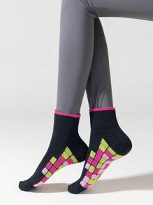 1 paire de chaussettes de cheville pour femmes avec motif de bloc de massage, anti-transpiration, pour l'été, polyvalent pour le quotidien et l'entraînement