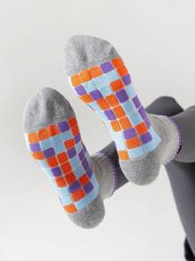 1 paire de chaussettes de cheville pour femmes avec motif de bloc de massage, anti-transpiration, pour l'été, polyvalent pour le quotidien et l'entraînement