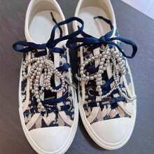 2pcs/Set Silver Pearl & Butterfly Detachable Shoe Clips, Multipurpose Decorative Accessory For Heels & Sneakers - Silver - View 2