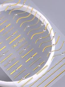 2 pièces Autocollants pour ongles avec lignes et rayures dorées et argentées. Décalcomanies d'ongles 3D à rayures métalliques avec des cristaux et des strass. Fournitures d'art pour manucure DIY autoadhésives pour femmes et filles, décoration des ongles - Multicolore - Voir 8