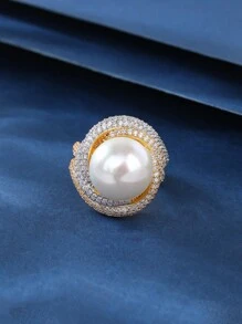 1 件铜材质仿珍珠戒指，时尚优雅，适合送礼、女性日常和节日佩戴