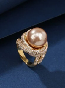 1 件铜材质仿珍珠戒指，时尚优雅，适合送礼、女性日常和节日佩戴