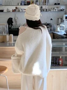 柔软蓬松蝴蝶结蕾丝拼布露肩宽松白色女式毛衣，适合冬季、圣诞节、春节 - 白色 - 查看 4