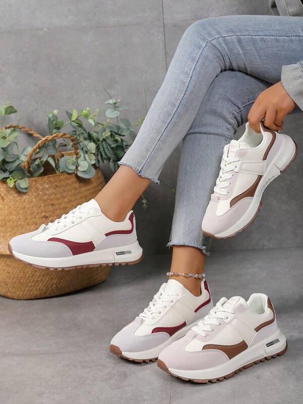scarpi sportivi casual da donna versatili per la città e l'aperto, con punta tonda, allacciate, in stile patchwork a contrasto, adatte per l'autunno/inverno