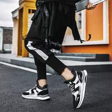 Neue Herrensportschuhe für den Alltag, klassisches vielseitiges Design, atmungsaktives Schnürung-Obermaterial, bequemes Futter, rutschfeste und strapazierfähige Laufsohle, geeignet für Outdoor-Freizeitsport