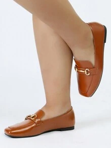 Women Wide Fit Simple Vintage Square Toe Slip-On Flat Shoes With Metal Decor, Versatile
