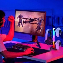 Support de casque de jeu RVB avec port USB-C, 10 modes d'éclairage, base en caoutchouc antidérapante - accessoire de bureau parfait, cadeau idéal pour les gamers