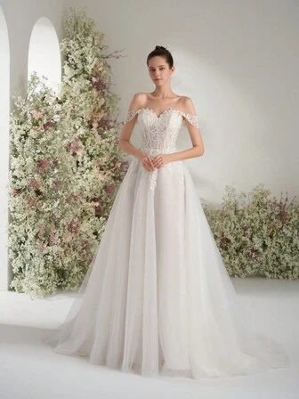 Vestido de novia clásico de línea A con encaje fuera del hombro, etéreo, elegante, romántico, lujoso, bohemio, real/regio con cola, para boda en jardín o iglesia, vestido de boda íntimo, novia