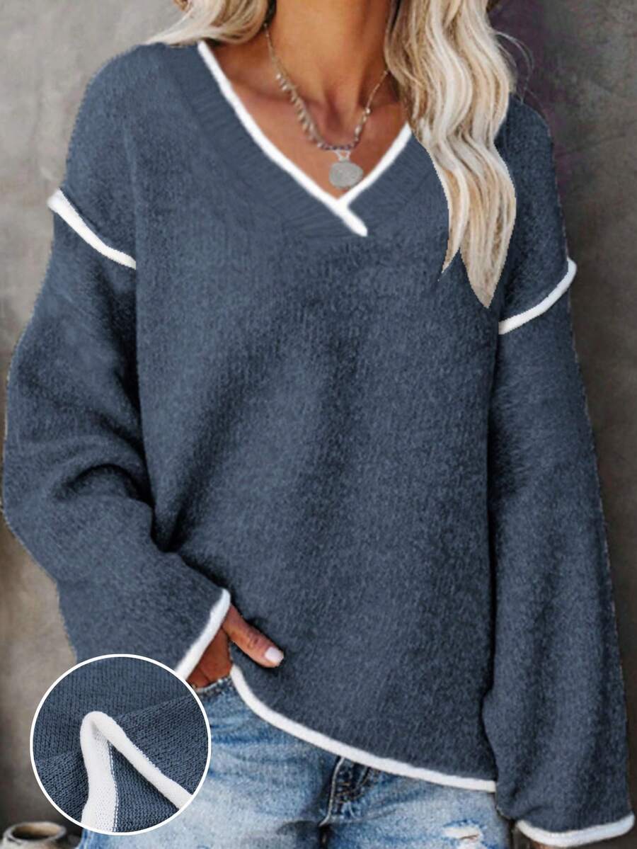 Plus Size Colorblock V-Neck Loose Knit Pullover Sweater - Blue - View 1