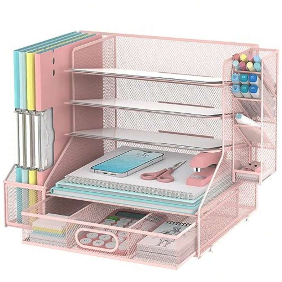 DALTACK 带文件架的桌面整理器、带笔架和抽屉的 5 层网格纸质信纸托盘整理器、带 3 个倾斜文件分类器的桌面整理器和存储，用于办公用品返校 - 粉色 - 查看 1