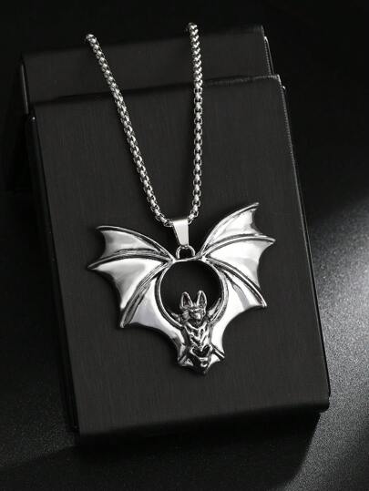 1pc 2025 New Gothic Bat Pendant Necklace, European & American Punk Style Creative Retro Titanium Steel Necklace, Cross-Border Jewelry Wholesale, Vintage Vampire Bat Pendant, Long Stainless Steel Necklace Chain, Suitable For Men & Women Daily Wear, Halloween Gift