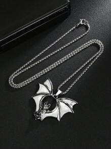 1 Stück 2025 Neuer Gothic Fledermaus Anhänger Halskette, Europäischer & Amerikanischer Punk Stil Kreativer Retro Titanstahl Halskette, Grenzübergreifender Schmuckgroßhandel, Vintage Vampir Fledermaus Anhänger, lange Edelstahlkette, geeignet für täglichen Gebrauch von Männern und Frauen, Halloween Geschenk