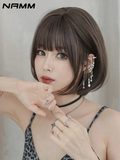 NAMM 1 件棕色鲍勃假发，女士短直发分层假发，带刘海，自然造型，高品质合成纤维假发，适合日常派对初学者使用，12 英寸