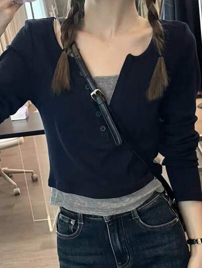 女款撞色长袖 T 恤，时尚剪裁设计短款修身打底上衣，秋季