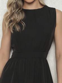Elegant Women's Dress With Marked Waist - Sleeveless Discreet Neckline And Loose Skirt For Formal Or Casual Occasions - 黑色 - 查看 5