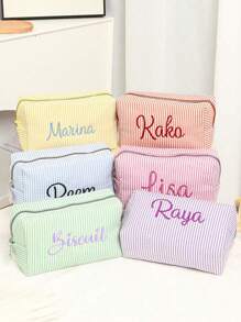 Personalizowana, minimalistyczna, kwadratowa kosmetyczka z haftem, torba do pielęgnacji skóry, kosmetyczka, pudełko do pakowania, akcesoria podróżne, akcesoria na rejs, akcesoria do akademika, prezent dla druhny, prezent dla mamy, prezent urodzinowy, uniwersalny, duża pojemność, uniwersalny, wielofunkcyjny, kolorowy, uroczy, uroczy, z nadrukiem, zabawny, kawaii, Y2K, minimalistyczny, dojazdy do pracy, strój biznesowy, podstawowy, niestandardowy, spersonalizowany, wyjątkowy, spersonalizowany, idealny prezent dla niego, idealny prezent dla niej, dla niej, rodziny, przyjaciół, dziewczyny, na rocznice, urodziny, święta/wakacje, na zewnątrz/wyjścia/podróże/piesze wędrówki/stadion/sport/wspinaczka, do pracy/dojazdów/pracy/biura