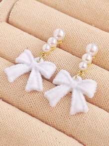 1 Pair White Plush Faux Pearl Bow Earrings, Sweet And Gentle Retro Elegant Style, Suitable For Women To Wear On New Year, Christmas, Valentine's Day, Weddings, Daily & Festivals Valentines,Mom,Mother,Mother's Day,Gift