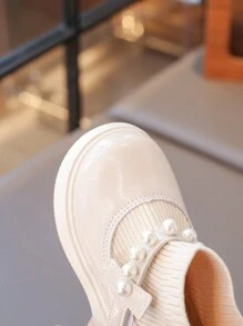 Chaussures  de princesse pour filles, nouvelles chaussures pour enfants  et textile matelassé, printemps et automne 2025, petites chaussures Hanfu pour filles, mocassins à semelle souple, chaussures pour filles