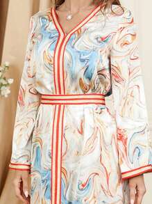 Women's Printed V-Neck Long Sleeve Abaya, Minimalist Design, Long Length