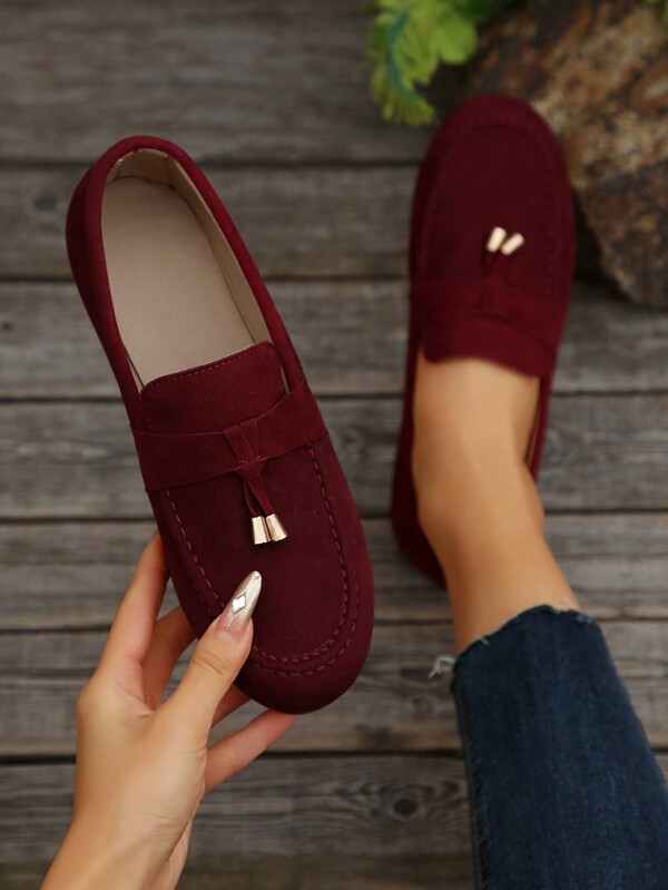 Women Metal Decor Soft Bottom Casual Suede Flat Shoes, Spring And Autumn