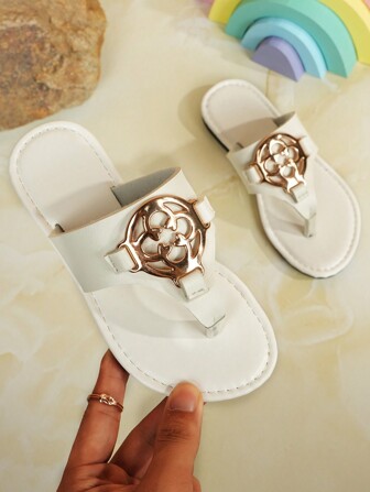 1 双儿童时尚休闲可爱防滑耐用户外金属纽扣装饰凉鞋，儿童沙滩拖鞋，度假拖鞋