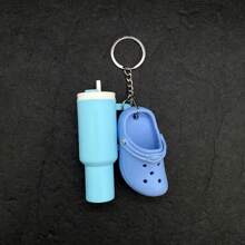 Mini bottiglia d'acqua e portachiavi a forma di scarpa, elegante mini tazza staccabile, scatola portamatite, accessori per borse, ciondoli per borse, mini bicchiere portachiavi, ciondolo creativo, accessori per auto, accessori per la scuola, accessori carini in stile gotico e Y2K