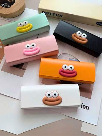 1pc Cartoon Pattern Color Glasses Case, Crush Resistant Fashionable Eyeglasses Storage Case With Wear-Resistant Soft Lining, New And Simple Design, Convenient And Portable With Waterproof And Dustproof Function Suitable Various EyeGlasses Accessories For Women