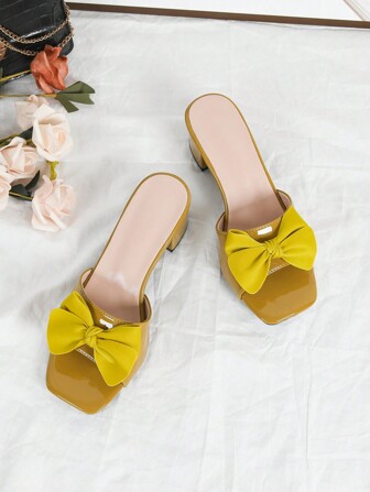 女士芥末黄漆皮高跟尖头蝴蝶结装饰粗跟凉鞋休闲拖鞋