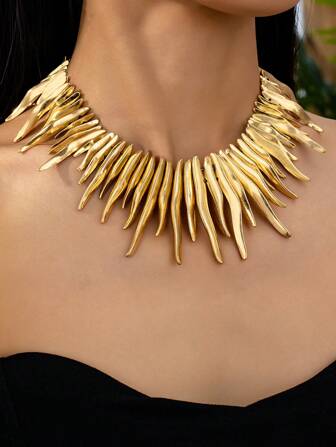 1 pieza Collar de cadena metálica asimétrica de estilo gótico retro con diseño geométrico, apropiado para uso diario de las mujeres o como regalo