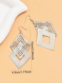 1 Pair Fashionable Versatile Metal Exaggerated Geometric Rhombus Pendant Earrings, Suitable For Women For Daily Wear And Parties