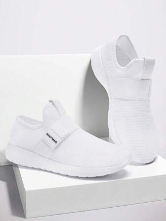 Men's Minimalist Style Road Running Shoes With Lace Up Anti Slip Walking Shoes Lightweight Fitness Shoes Comfortable And Breathable Sports Shoes Leisure Sneakers White