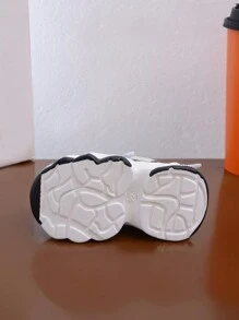 Neue Frühlingskinder Anti-Rutsch stoßabsorbierende atmungsaktive klassische vintage Chunky Sneaker, Freizeitschuhe, funktionale Schuhe geeignet für tägliche Fahrten, Sport, Schule, Reisen, zufällig handbemalte Außensohlen