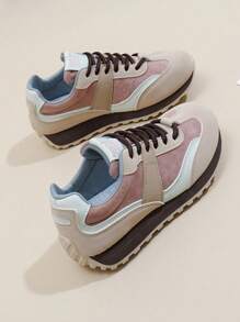 Damskie buty casualowe z grubą podeszwą, oddychające, wulkanizowane, zwiększona wysokość, koreański styl, trend 2024 jesień