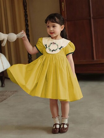 Vestido de princesa de manga corta abullonada con cuello redondo, volantes bordados, estilo dulce, lindo y encantador para primavera/verano para niñas