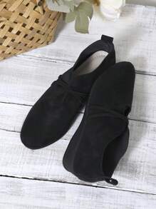 Zapatos planos casuales, cómodos y versátiles para uso diario de mujer, con diseño elástico y sin respaldo, escote en V profundo, puntera redonda, tacón grueso bajo y suela antideslizante. - Negro - Ver 9